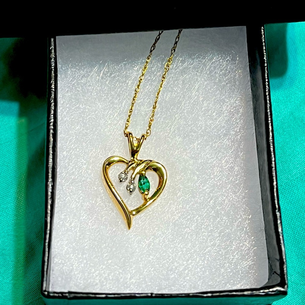 Emerald Heart with Diamond Accents Necklace 💚 💎